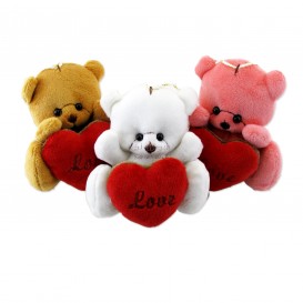 خرس نشسته با قلب  Love