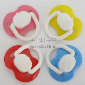 پستونک عروسک با دسته سفید پستونک عروسک با دسته سفید