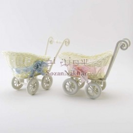 کالسکه کوچک با سبد بافت حصیری